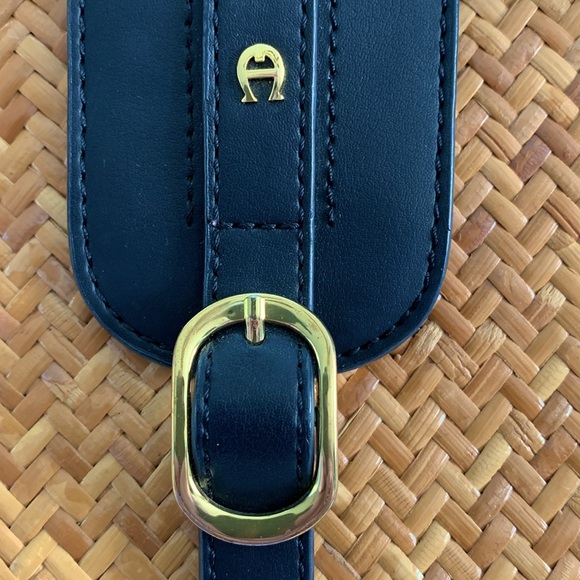 Etienne Aigner Elegant Black Leather and Tan Straw Tote Bag - Picture 3 of 14